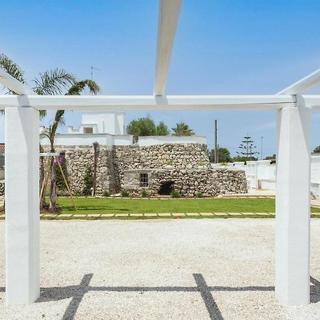 Trullo E Appartamenti Al Mare Torre San Giovanni Ugento Bagian luar foto