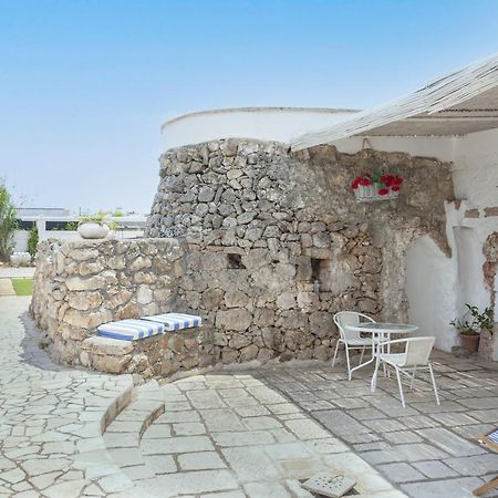 Trullo E Appartamenti Al Mare Torre San Giovanni Ugento Bagian luar foto