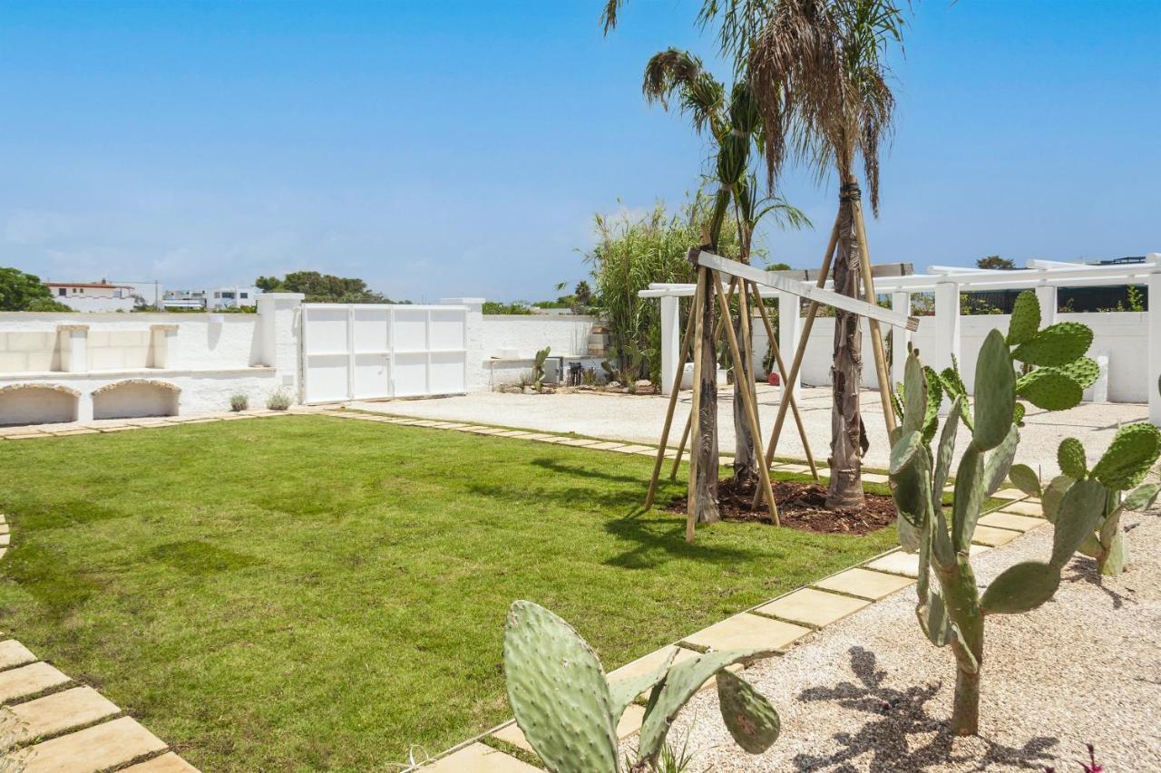 Trullo E Appartamenti Al Mare Torre San Giovanni Ugento Bagian luar foto