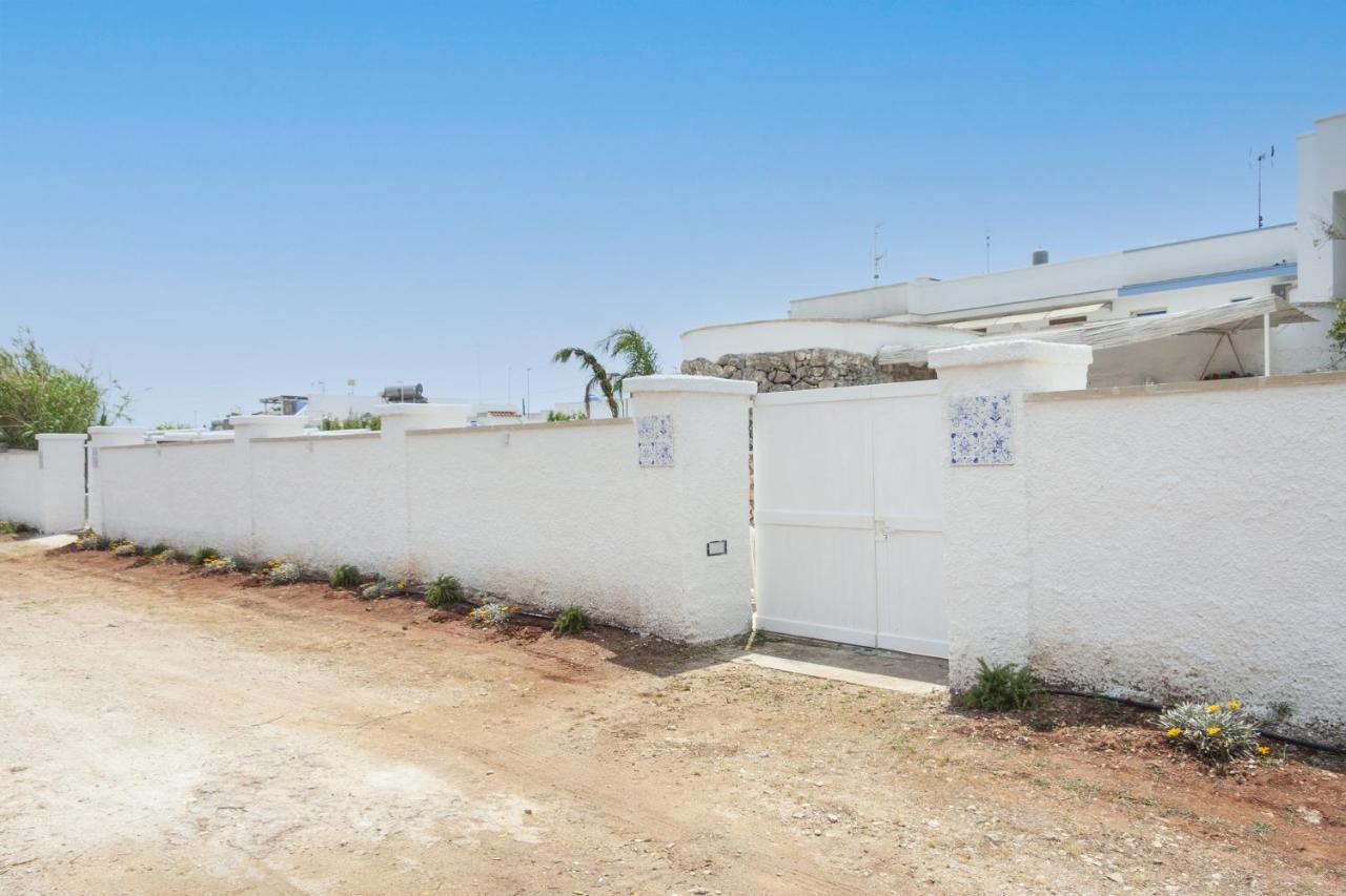 Trullo E Appartamenti Al Mare Torre San Giovanni Ugento Bagian luar foto