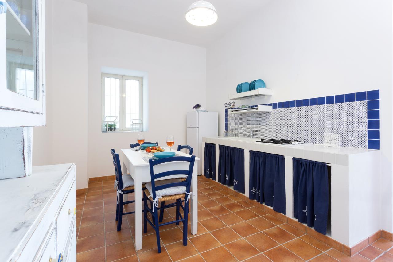 Trullo E Appartamenti Al Mare Torre San Giovanni Ugento Bagian luar foto