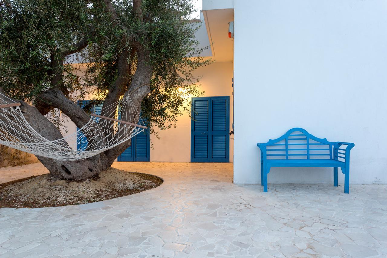Trullo E Appartamenti Al Mare Torre San Giovanni Ugento Bagian luar foto